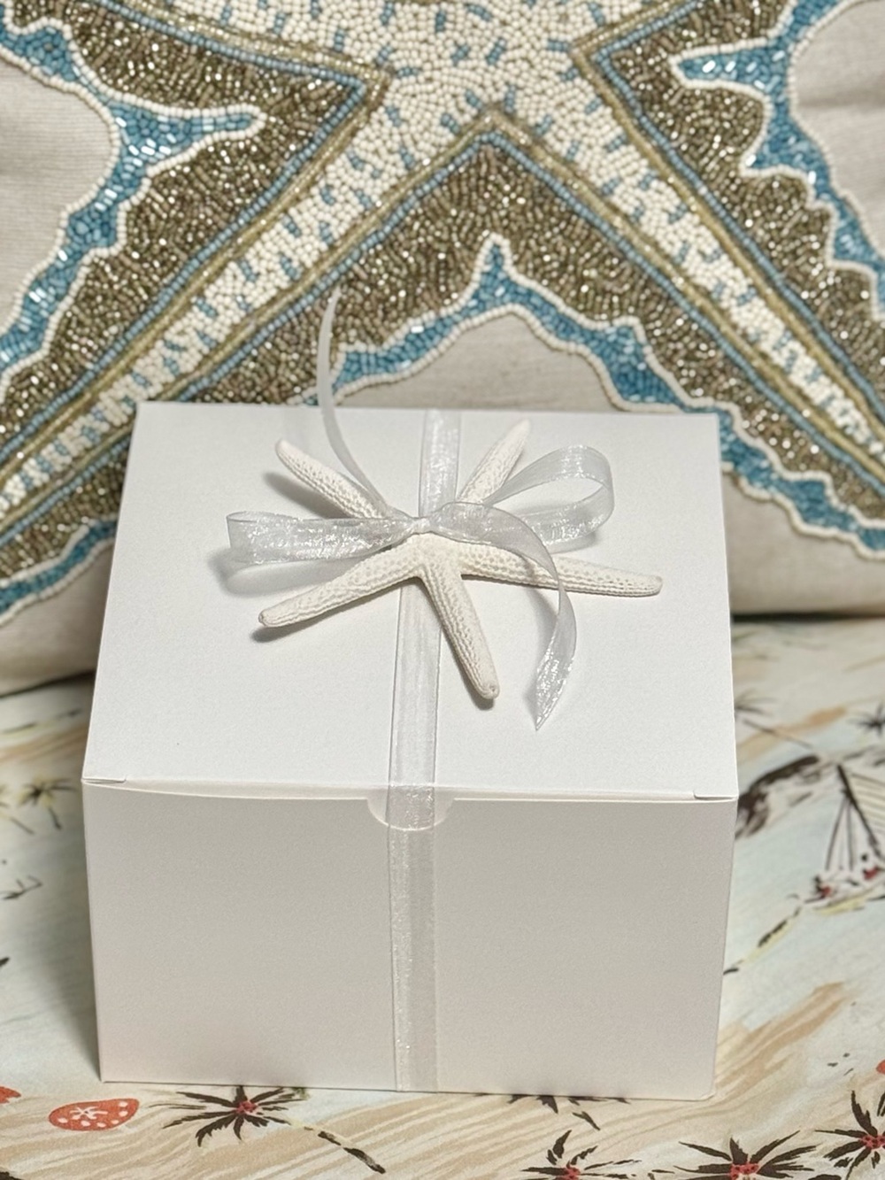 Hand crafted flower market trinket shell dish and oyster shell ornament gift set - Picture 2 of 3